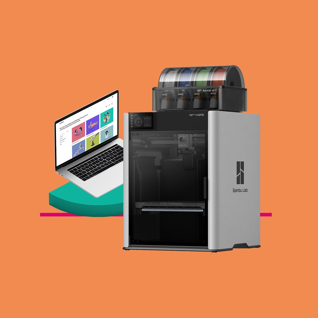 Bambu Lab H2S Combo 3D printer beside a laptop displaying the PrintLab 3D printing curriculum.